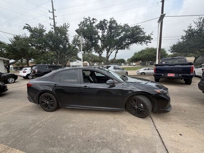 2025 Toyota CAMRY SE