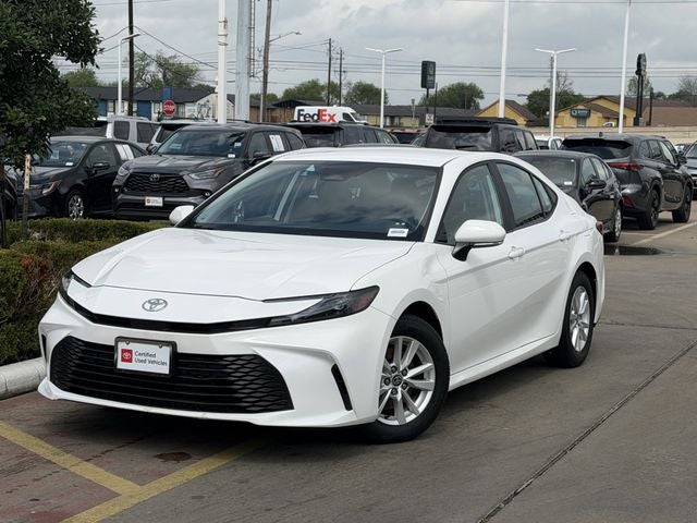 2025 Toyota CAMRY LE