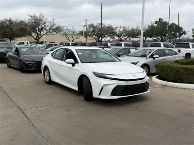 2025 Toyota CAMRY LE