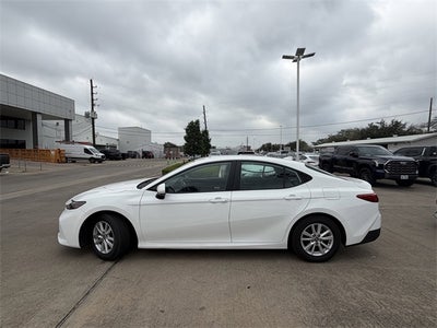 2025 Toyota CAMRY LE