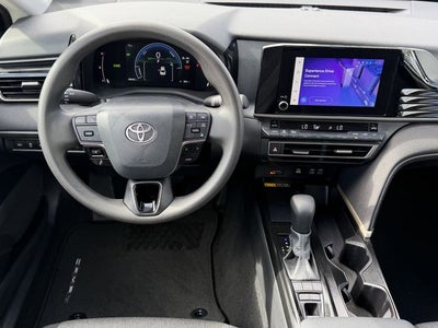 2025 Toyota CAMRY LE