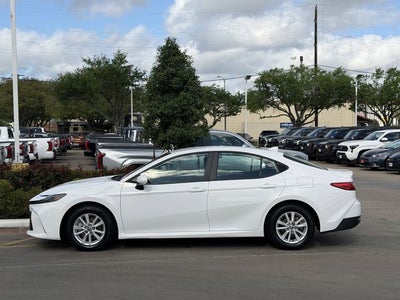 2025 Toyota CAMRY LE