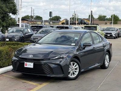 2025 Toyota CAMRY LE