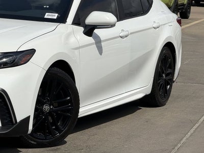 2025 Toyota CAMRY SE