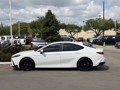 2025 Toyota CAMRY SE