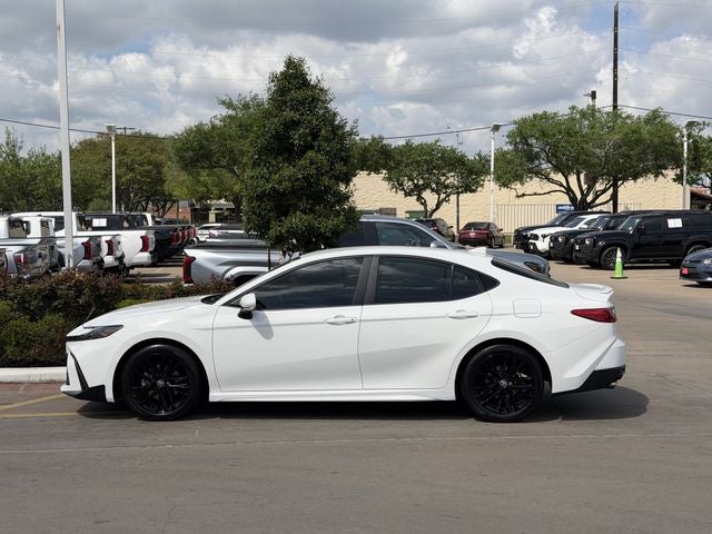 2025 Toyota CAMRY SE