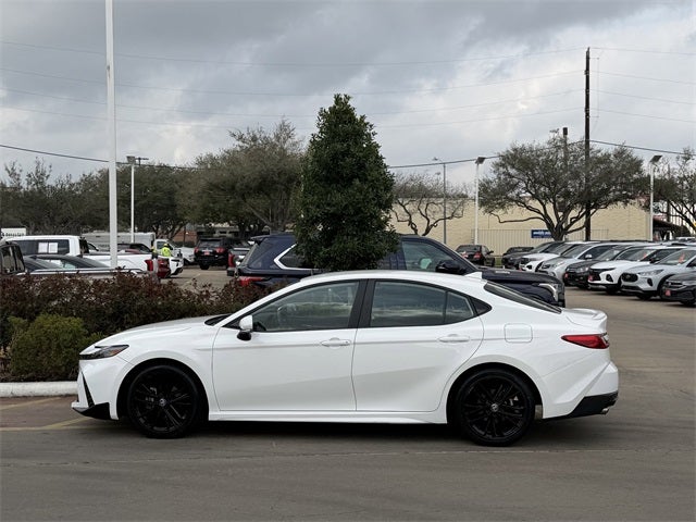 2025 Toyota CAMRY SE