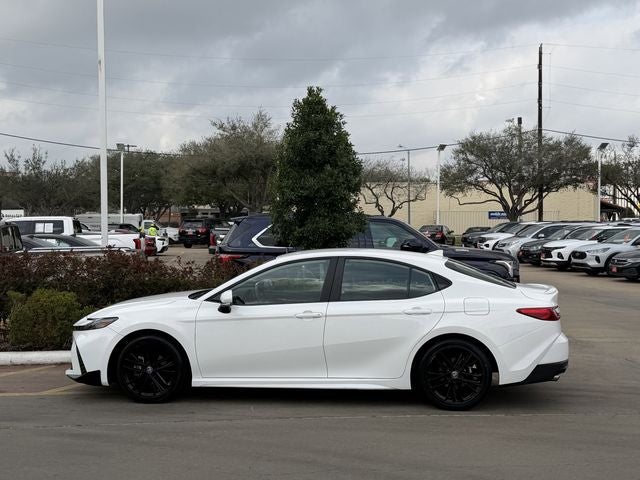 2025 Toyota CAMRY SE