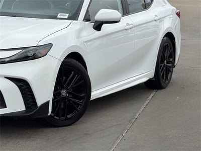 2025 Toyota CAMRY SE