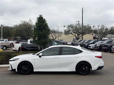 2025 Toyota CAMRY SE