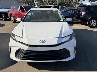 2025 Toyota CAMRY LE
