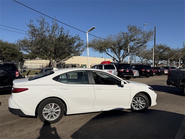 2025 Toyota CAMRY LE