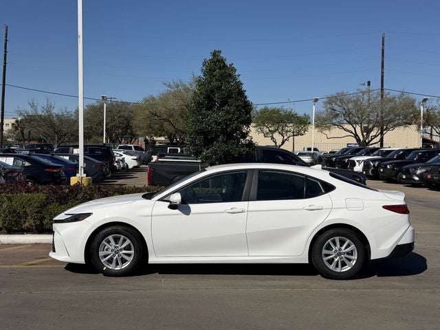 2025 Toyota CAMRY LE