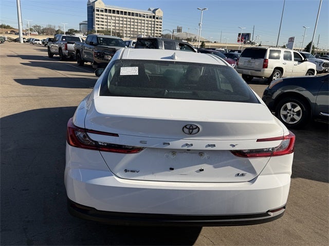 2025 Toyota CAMRY LE