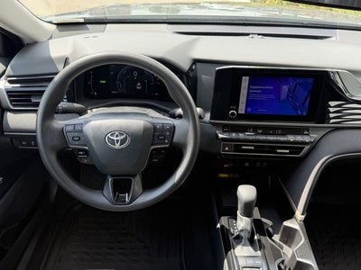2025 Toyota CAMRY LE