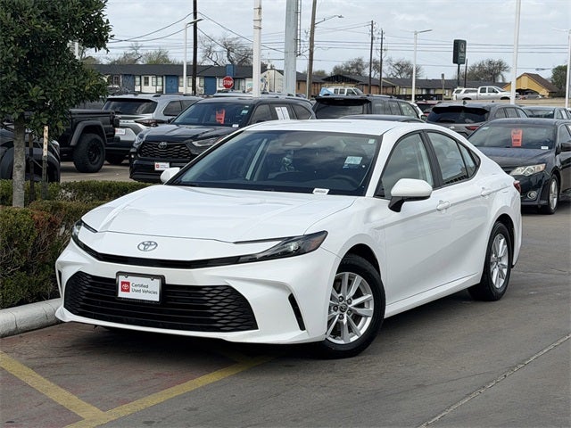 2025 Toyota CAMRY LE