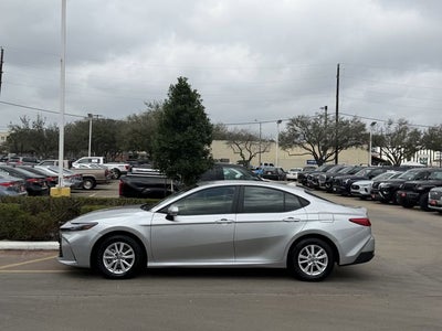 2025 Toyota CAMRY LE
