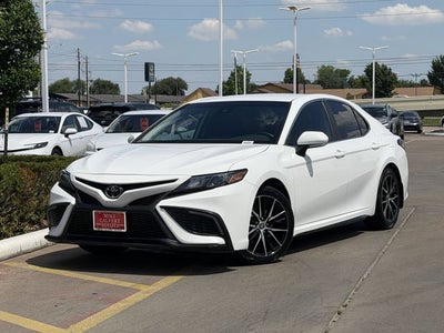 2023 Toyota CAMRY SE