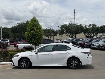 2024 Toyota Camry SE