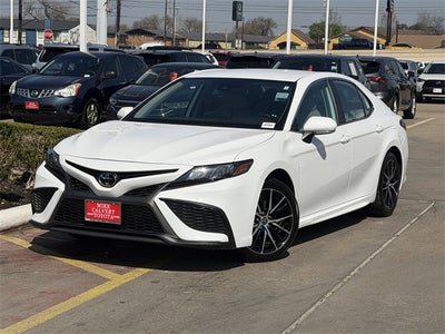 2023 Toyota CAMRY SE