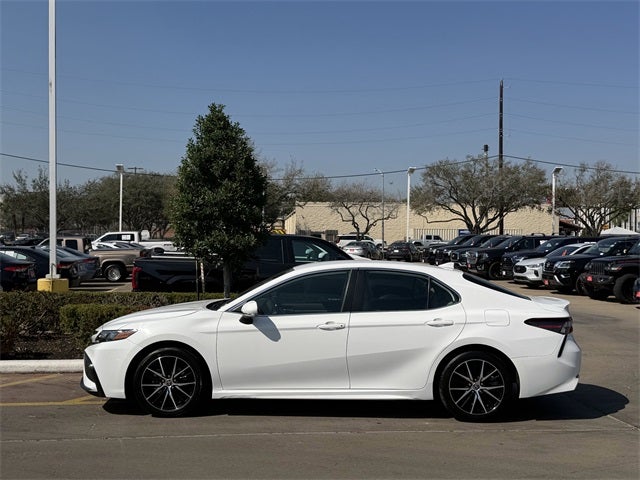 2023 Toyota CAMRY SE