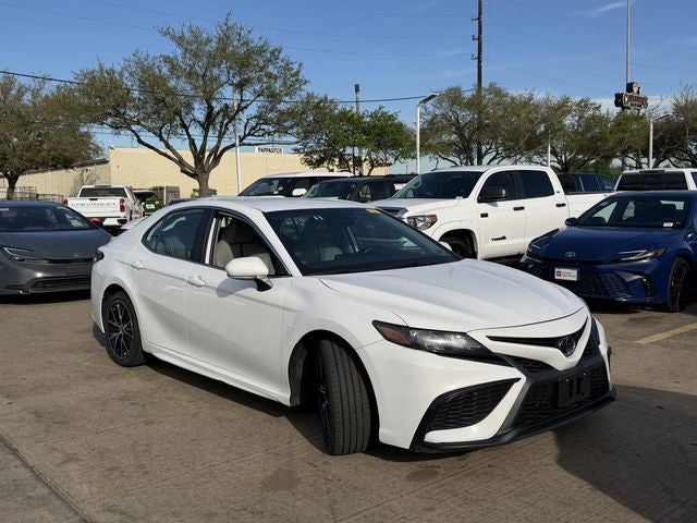 2024 Toyota CAMRY SE