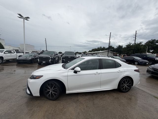 2024 Toyota Camry SE