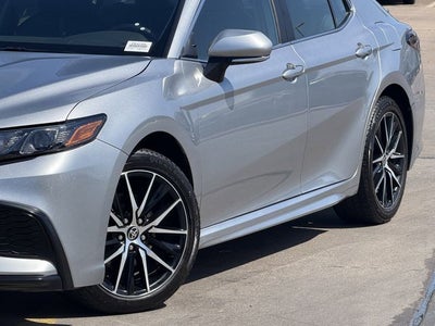 2024 Toyota CAMRY SE