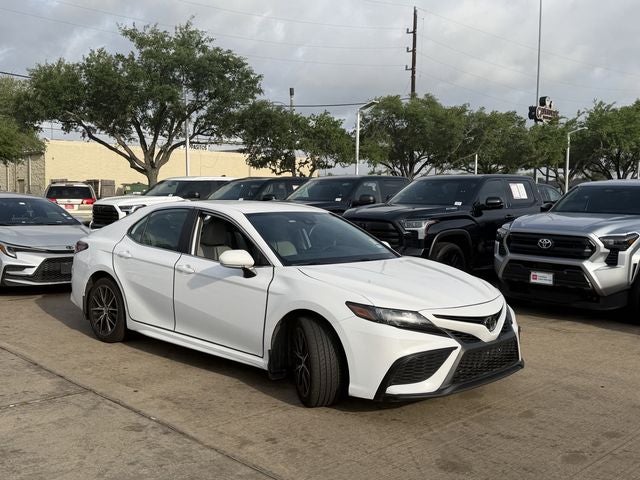 2024 Toyota CAMRY SE