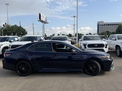 2021 Toyota Camry Hybrid XSE