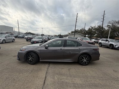 2024 Toyota CAMRY SE