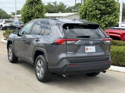 2025 Toyota RAV4 HYBRID LE