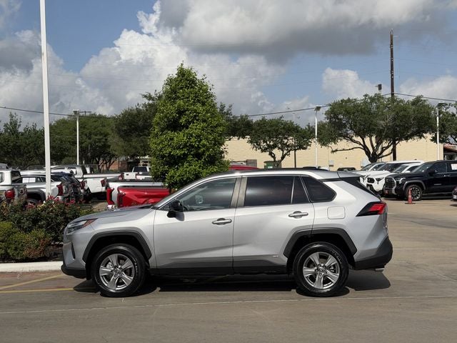 2025 Toyota RAV4 HYBRID LE