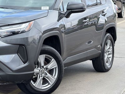2025 Toyota RAV4 HYBRID LE
