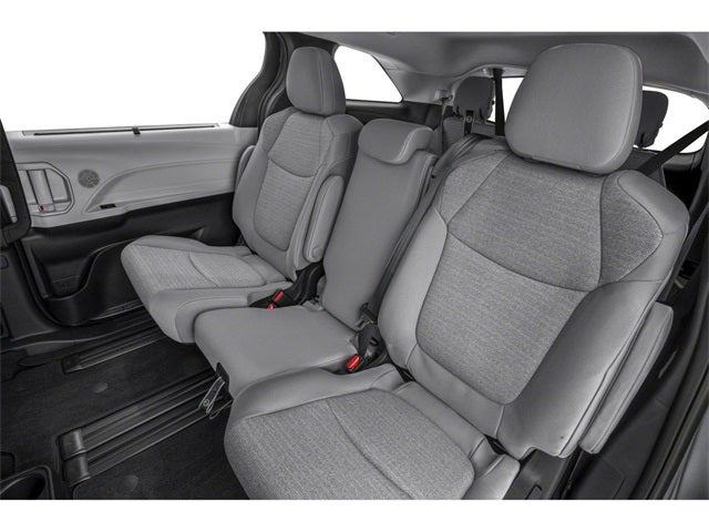 2025 Toyota Sienna LE 8 Passenger