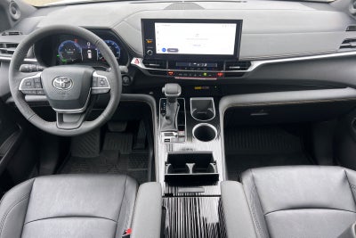 2026 Toyota Sienna Woodland Edition
