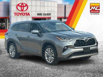 2026 Toyota Highlander Hybrid Platinum