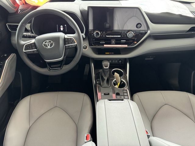 2026 Toyota Highlander Hybrid Hybrid Platinum