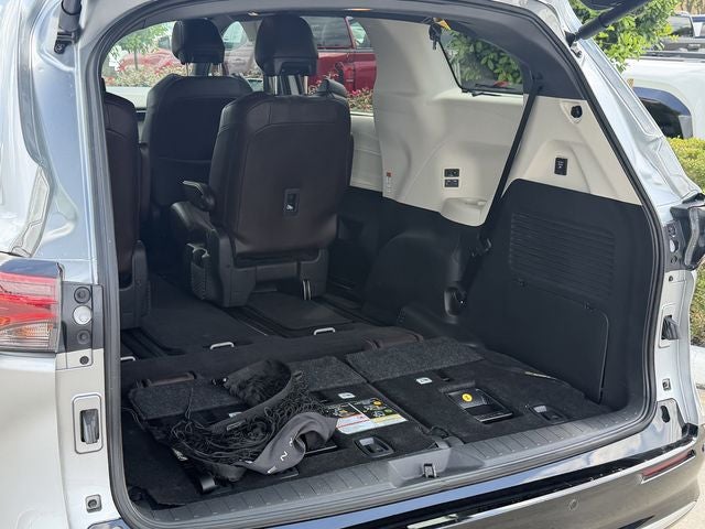 2024 Toyota Sienna Platinum 7 Passenger