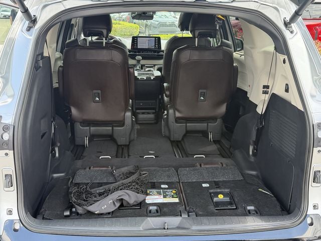 2024 Toyota Sienna Platinum 7 Passenger