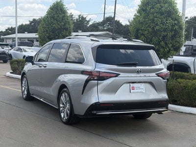 2024 Toyota Sienna Platinum 7 Passenger