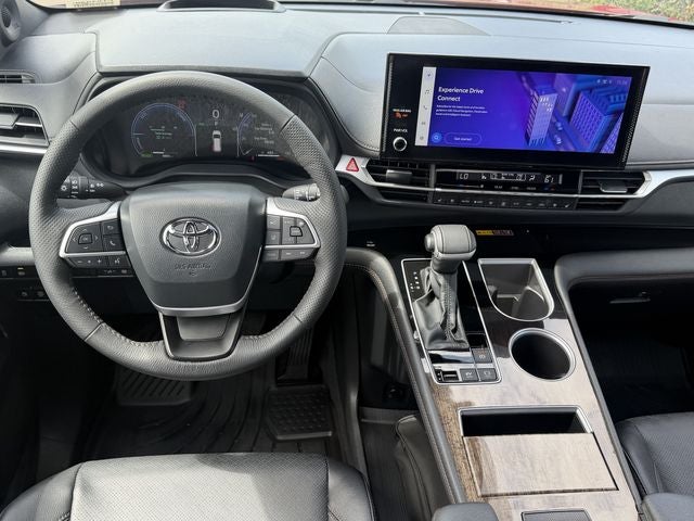 2025 Toyota Sienna Platinum 7 Passenger
