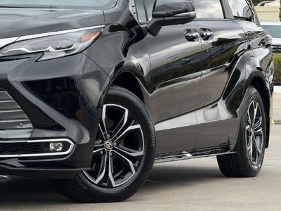 2026 Toyota Sienna Platinum 7 Passenger