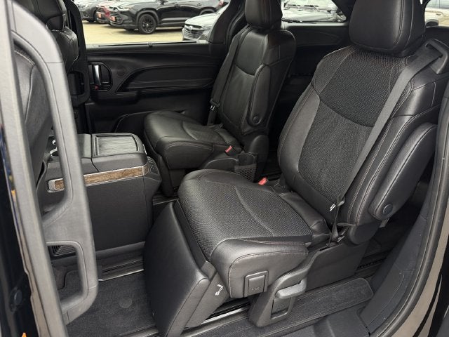 2026 Toyota Sienna Platinum 7 Passenger