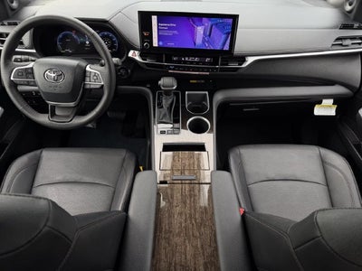 2026 Toyota Sienna Platinum 7 Passenger