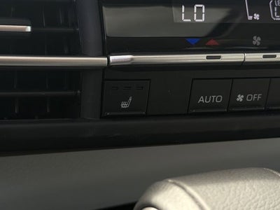 2025 Toyota SIENNA XLE XLE 8 Passenger