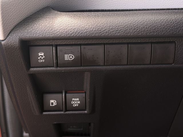 2025 Toyota SIENNA XLE XLE 8 Passenger