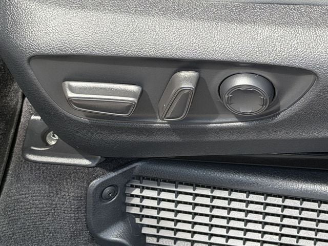 2025 Toyota SIENNA XLE XLE 8 Passenger