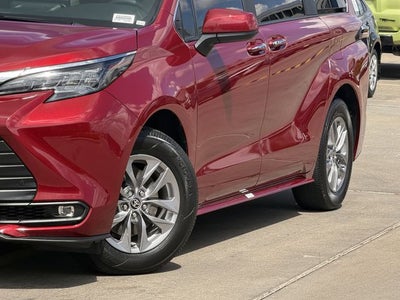 2025 Toyota SIENNA XLE XLE 8 Passenger