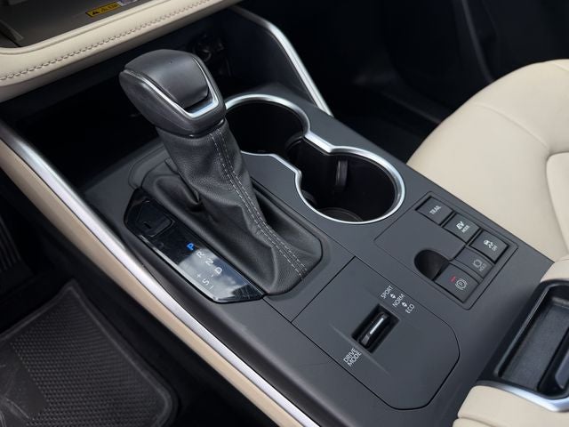 2024 Toyota Highlander Hybrid XLE